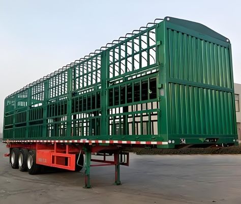 Μέγιστο ωφέλιμο φορτίο 30000 kg Διπλό κατάστρωμα Ζώα Πουλερικά Κτηνοτροφία Ημικυριόδρομο με 3/4 άξονες