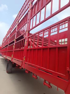 Μέγιστο ωφέλιμο φορτίο 30000 kg Διπλό κατάστρωμα Ζώα Πουλερικά Κτηνοτροφία Ημικυριόδρομο με 3/4 άξονες