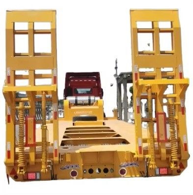 Μέγιστο ωφέλιμο φορτίο 30000 kg Ημιαμοκίνητο για μεταφορά εξοπλισμού εκσκαφής και κατασκευής