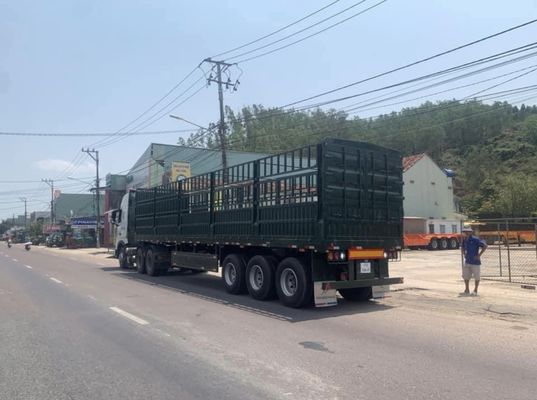 Υψηλό φράχτη Semi-Relayer για προσαρμογή 3 άξονες 50-70 τόνους Stake Type Φράχτη Semi-Relayer