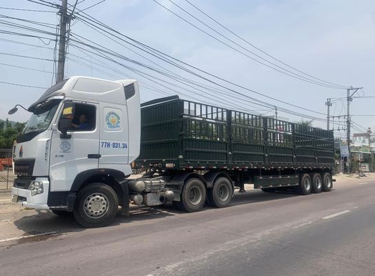 Υψηλό φράχτη Semi-Relayer για προσαρμογή 3 άξονες 50-70 τόνους Stake Type Φράχτη Semi-Relayer