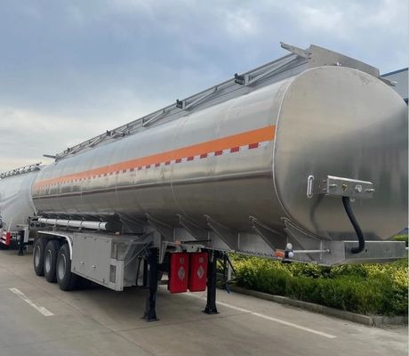 Τυποποιημένο 28 τόνων σύστημα προσγείωσης Wosheng ημιρυμουλκούμενο για δεξαμενή πετρελαίου/νερού/ γάλακτος/βενζίνης