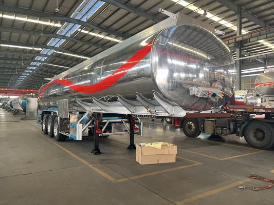 Απευθείας πώληση 42cbm Ατσάλινη δεξαμενή καυσίμου ημιπροωθητήρα με 28 τόνων ράδιο προσγείωσης