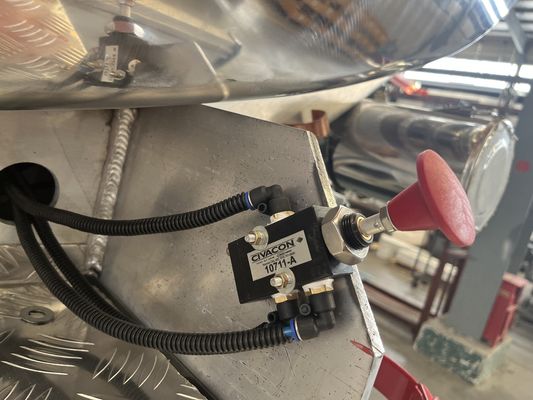 Πρότυπο 28 τόνων γκαράζ προσγείωσης 3 άξονες 25-60 CBM Αλουμινίου κράμα δεξαμενή καυσίμου ημιπροωθητήρα
