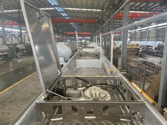 Σχεδιασμός 15000L 60000L 2/3/4 άξονες καυσίμων βενζίνης/κεροζίνης/ζύρων δεξαμενής ημιπροσανατολισμού