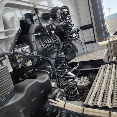 510 ίππους-840 ίππους 16 AMT Gear Diesel EURO 6 Tractor Truck Head για ρυμουλκούμενους φορτηγών από χάλυβα