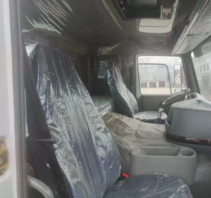 Μεγάλο ωφέλιμο φορτίο Sinotruk HOWO 6X4 Τρακτέρ Τρακτέρ Κεφαλή Αριστερό χειροκίνητο για την αφρικανική αγορά