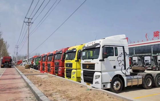 Πίσω κάμερα 360° εξοπλισμένο Sinotruk HOWO 6x4 τρακτέρ φορτηγό για τις Φιλιππίνες υψηλής ποιότητας